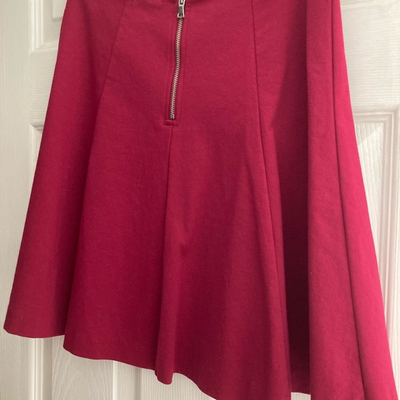 GAP - cranberry red mini skirt with flare - Picture 2 of 4